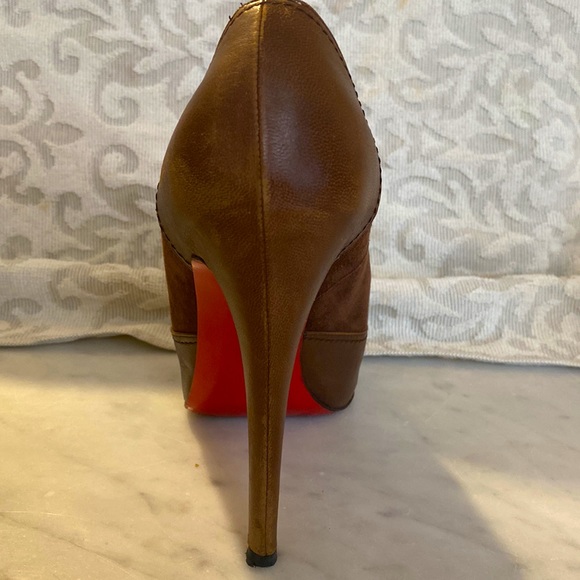 Christian Louboutin Nut Brown Defil Pump - Picture 3 of 9